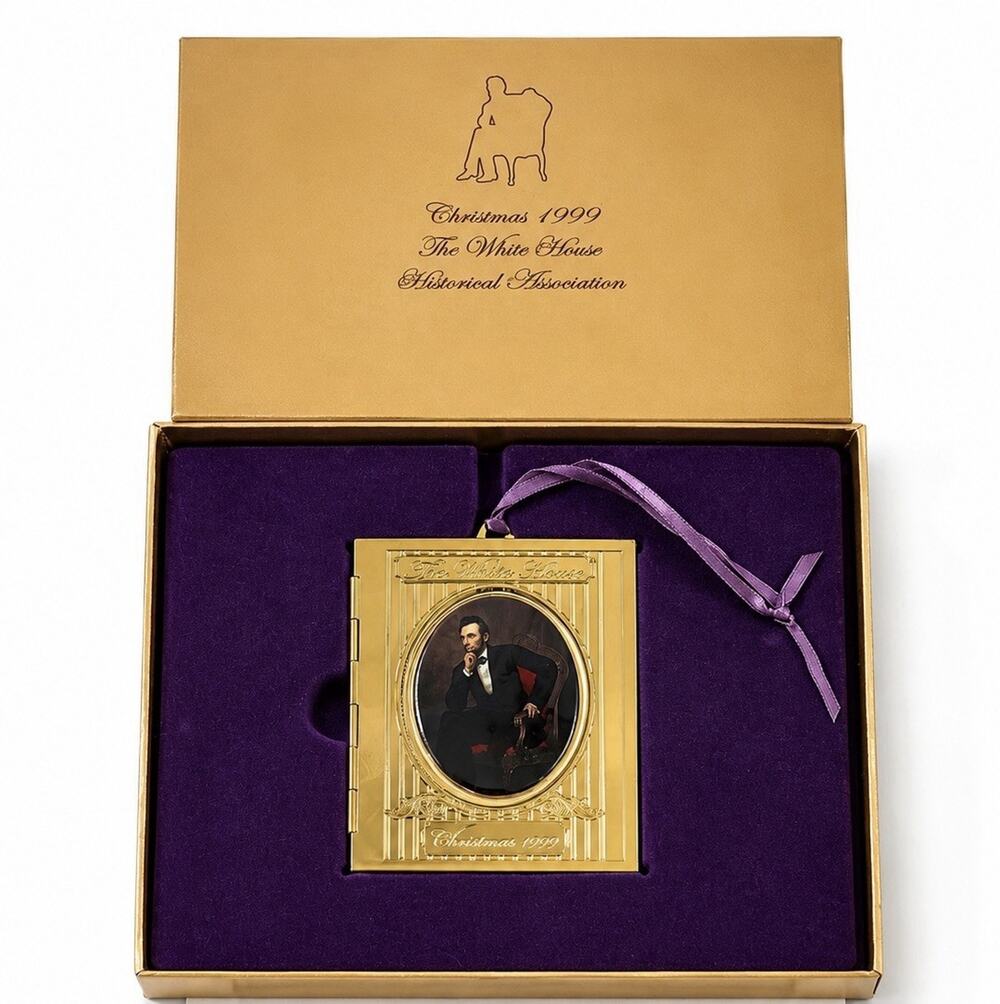 The White House Historical Association Abraham Lincoln 1999 Christmas Ornament